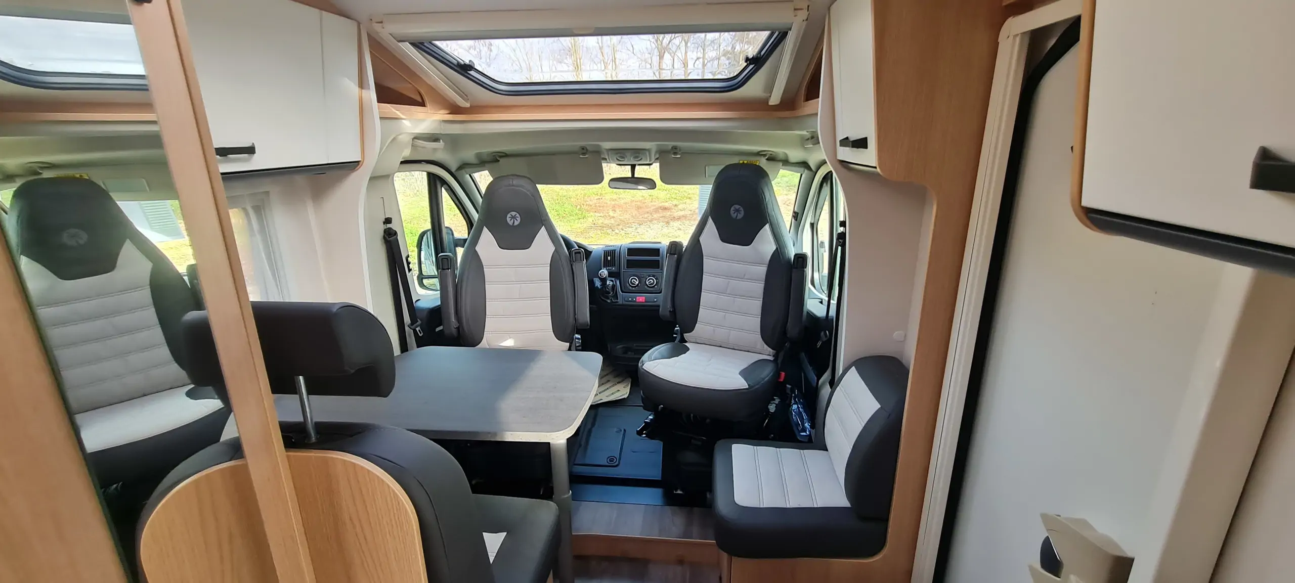 Image SUNLIGHT V 60 DESTOCKAGE 