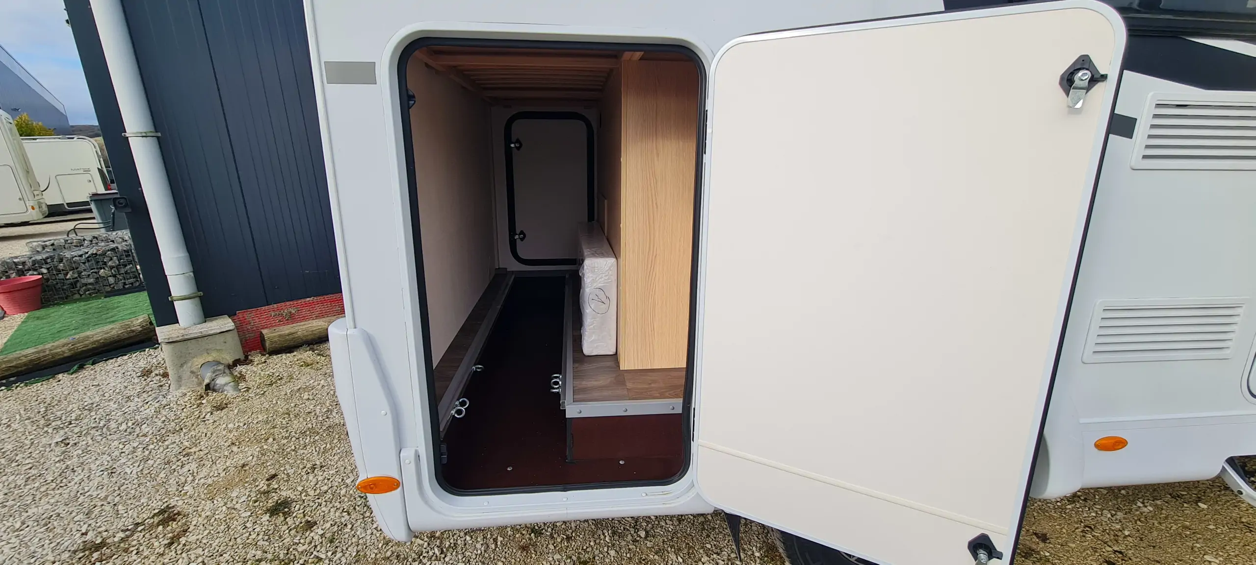 Image SUNLIGHT V 60 DESTOCKAGE 