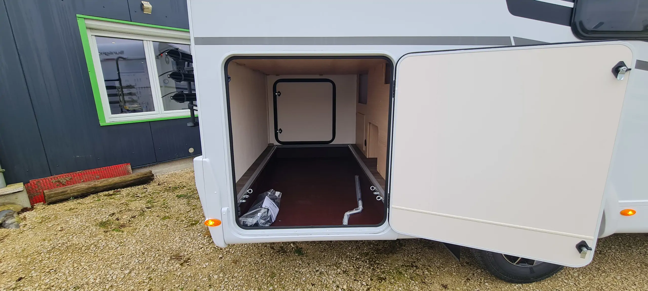 Image SUNLIGHT V 67 S 