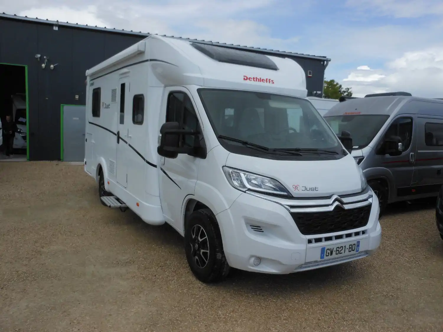 Photo Dethleffs Just T 6752 DBL Profilé